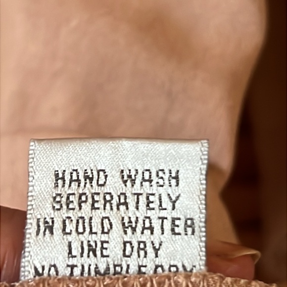 Solitaire NWT Embroidered Top - Picture 7 of 8